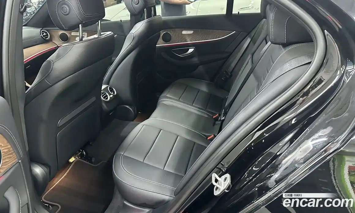 Mercedes-Benz E-Class 2023 2.0 автомат (гидро), фото 18