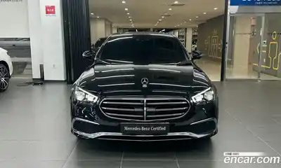 Mercedes-Benz E-Class 2023 2.0 автомат (гидро), миниатюра 2