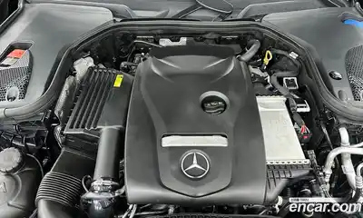 Mercedes-Benz E-Class 2023 2.0 автомат (гидро), миниатюра 6
