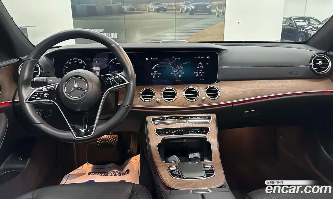 Mercedes-Benz E-Class 2023 2.0 автомат (гидро), фото 7