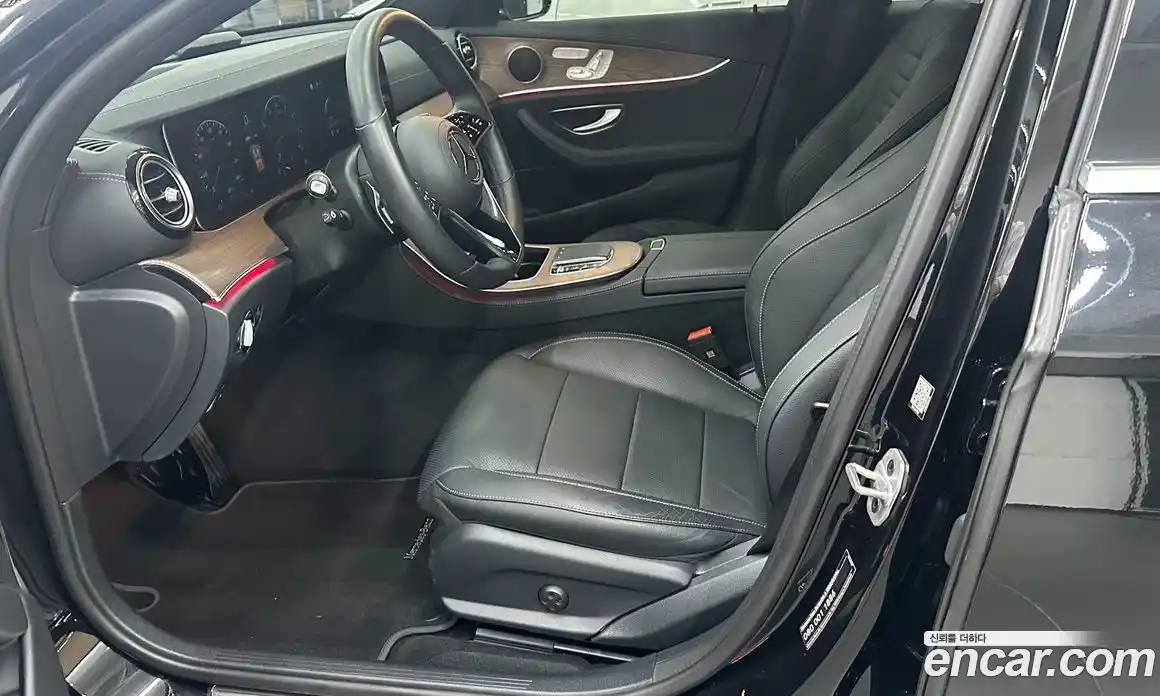 Mercedes-Benz E-Class 2023 2.0 автомат (гидро), фото 10
