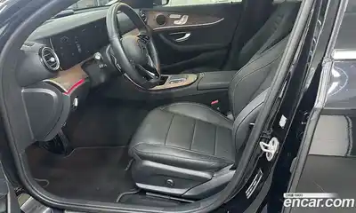 Mercedes-Benz E-Class 2023 2.0 автомат (гидро), миниатюра 10