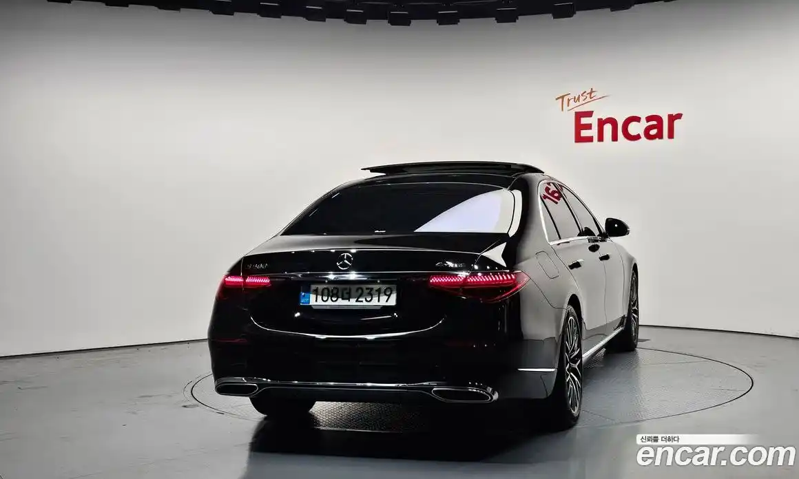 Mercedes-Benz S-Class 2022 4.0 автомат (гидро), фото 4