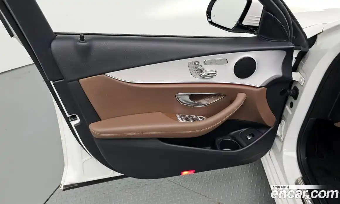 Mercedes-Benz E-Class 2021 2.0 автомат (гидро), фото 14