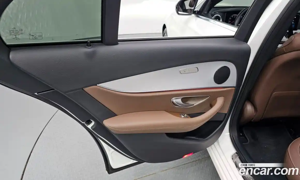 Mercedes-Benz E-Class 2021 2.0 автомат (гидро), фото 15