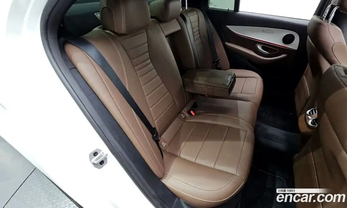 Mercedes-Benz E-Class 2021 2.0 автомат (гидро), фото 17