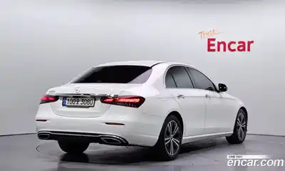 Mercedes-Benz E-Class 2021 2.0 автомат (гидро), миниатюра 2