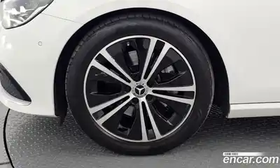 Mercedes-Benz E-Class 2021 2.0 автомат (гидро), миниатюра 5