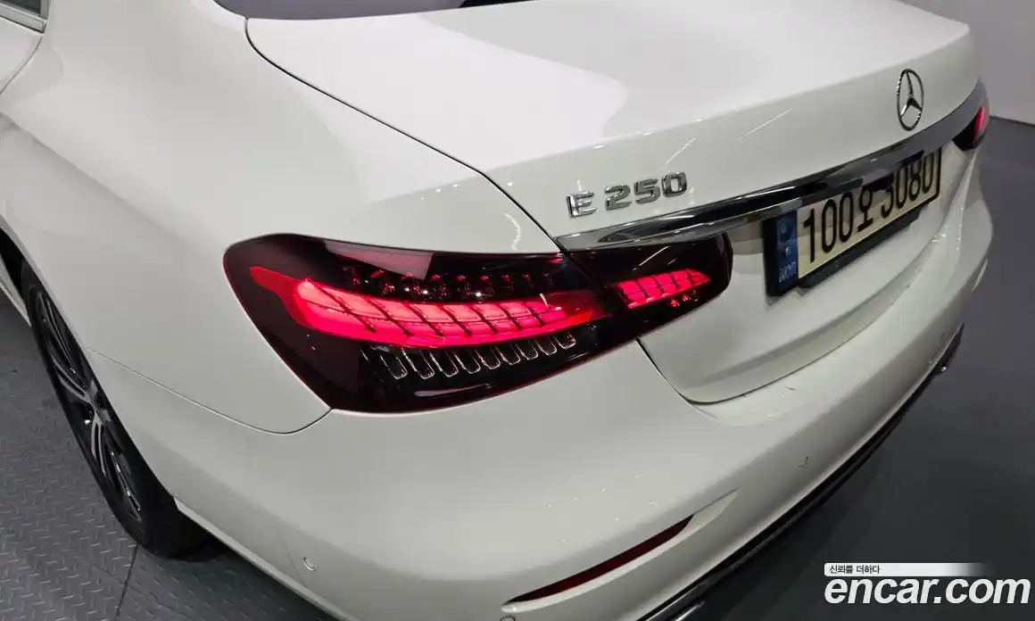 Mercedes-Benz E-Class 2021 2.0 автомат (гидро), фото 9