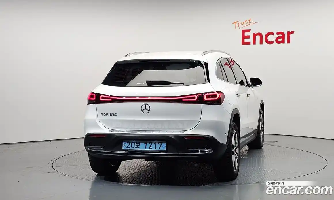 Mercedes-Benz EQA 2021 0.2 гидро, фото 4 Mercedes-Benz EQA 2021 0.2 гидро, фото 4