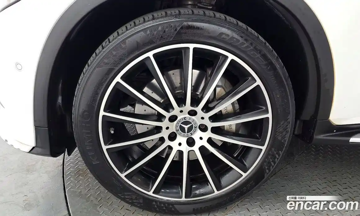Mercedes-Benz GLC-Class 2019 2.0 гидро, фото 5 Mercedes-Benz GLC-Class 2019 2.0 гидро, фото 5