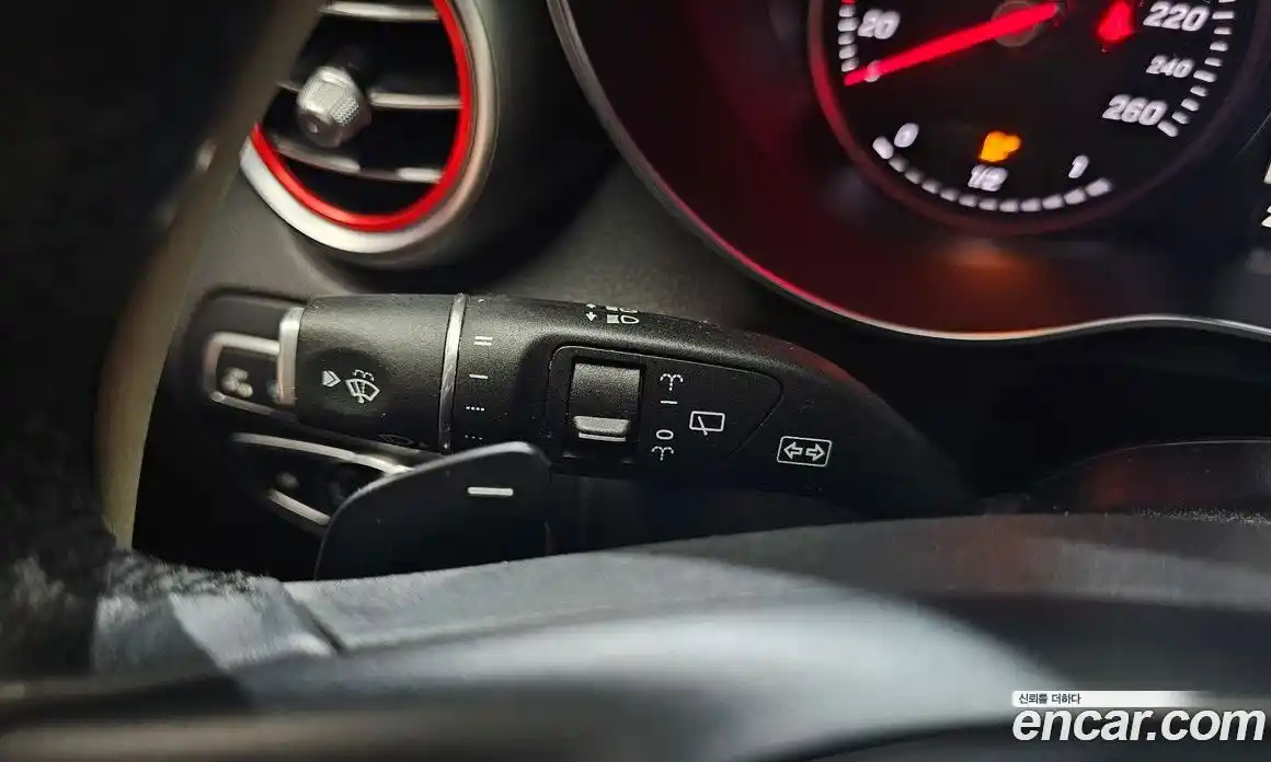 Mercedes-Benz GLC-Class 2018 2.1 гидро, фото 23 Mercedes-Benz GLC-Class 2018 2.1 гидро, фото 23