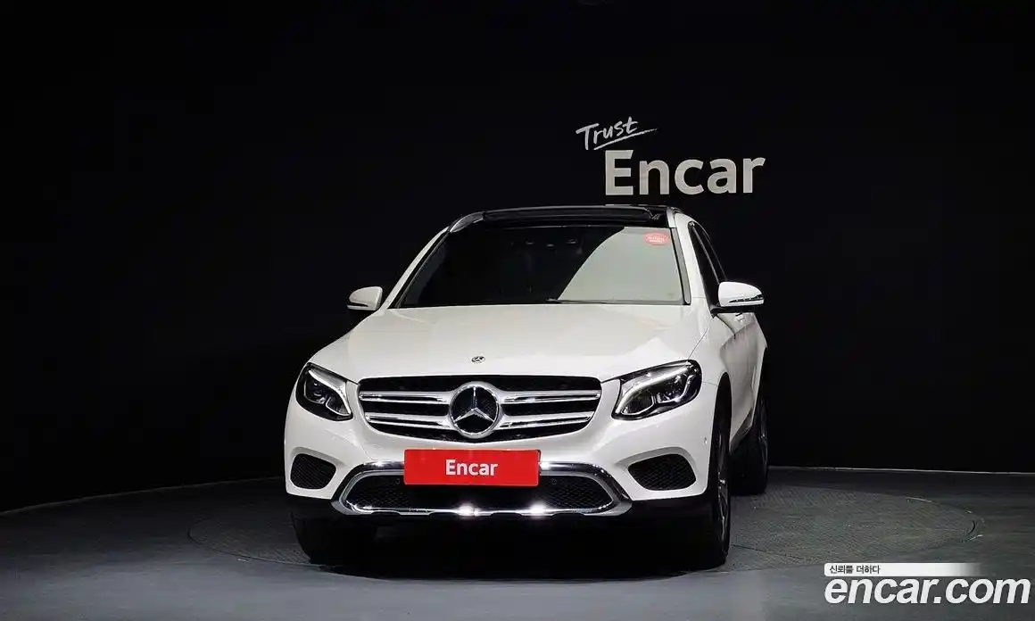 Mercedes-Benz GLC-Class 2018 2.1 гидро, фото 3 Mercedes-Benz GLC-Class 2018 2.1 гидро, фото 3