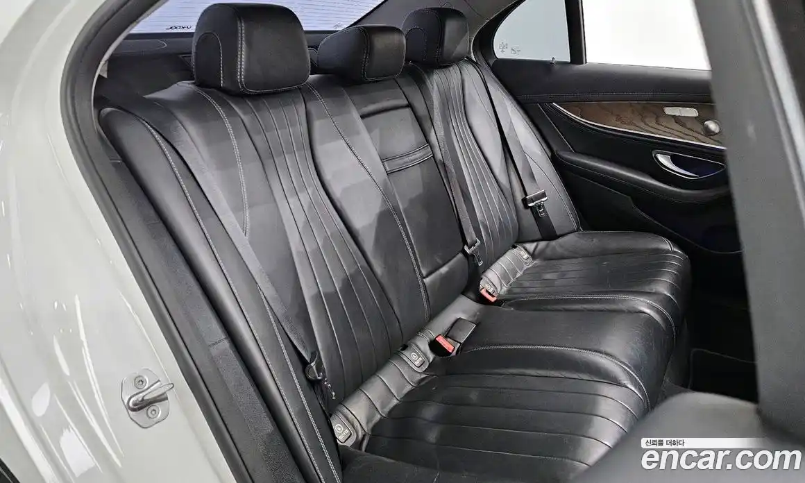Mercedes-Benz E-Class 2018 2.0 автомат (гидро), фото 12