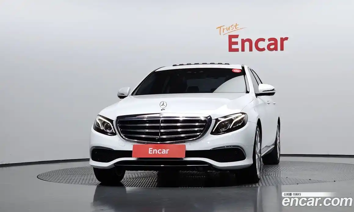 Mercedes-Benz E-Class 2018 2.0 автомат (гидро), фото 3