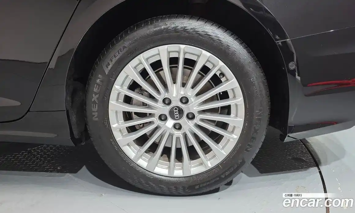 Audi A6 2021 2.0 автомат (гидро), фото 6