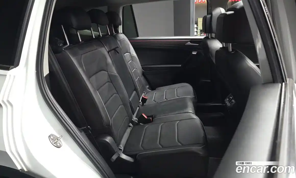 Volkswagen Tiguan 2023 2.0 автомат (гидро), фото 18