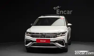 Volkswagen Tiguan 2023 2.0 автомат (гидро), миниатюра 3