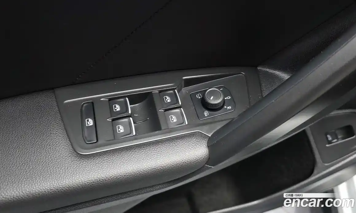 Volkswagen Tiguan 2023 2.0 автомат (гидро), фото 31