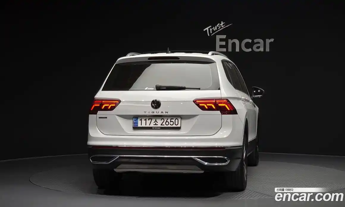 Volkswagen Tiguan 2023 2.0 автомат (гидро), фото 4