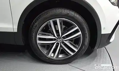 Volkswagen Tiguan 2023 2.0 автомат (гидро), миниатюра 7