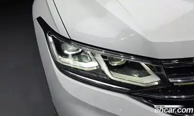 Volkswagen Tiguan 2023 2.0 автомат (гидро), миниатюра 8