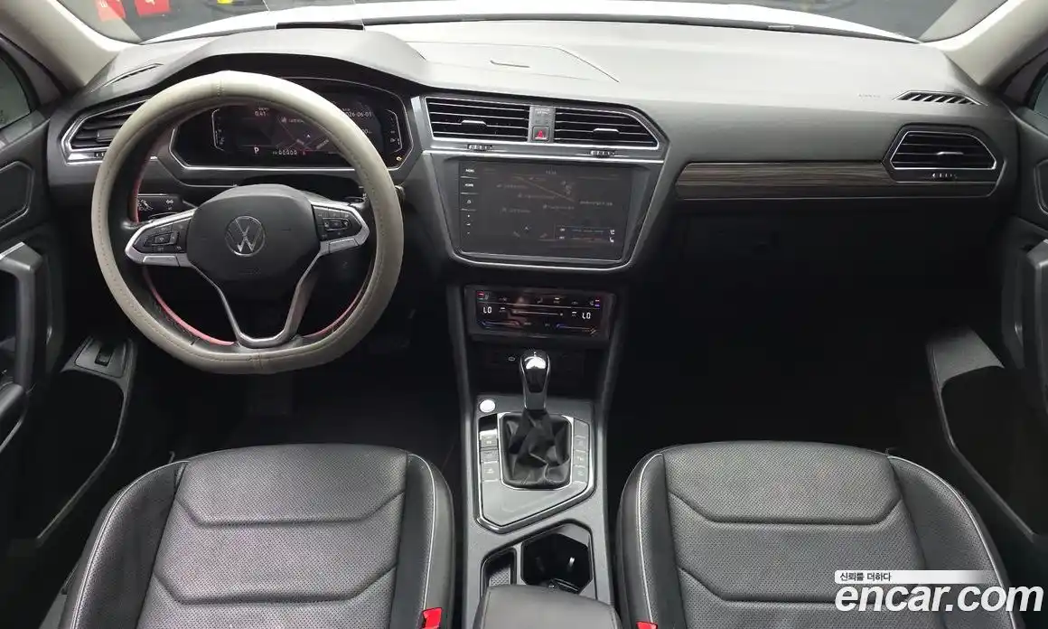 Volkswagen Tiguan 2023 2.0 автомат (гидро), фото 10
