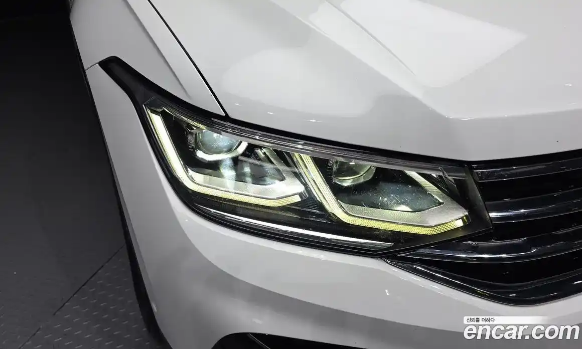 Volkswagen Tiguan 2021 2.0 автомат (гидро), фото 8