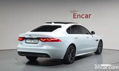 Jaguar XF 2020 2.0 автомат (гидро), миниатюра 1