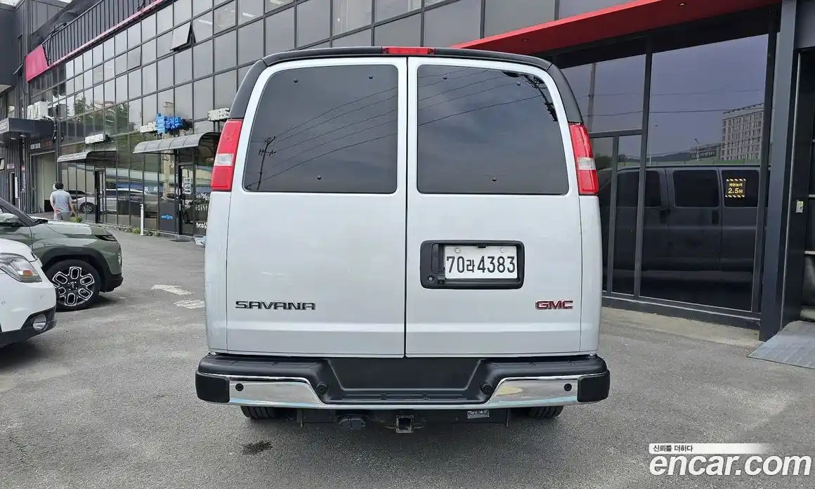 GMC Savana 2020 6.0 автомат (гидро), фото 4