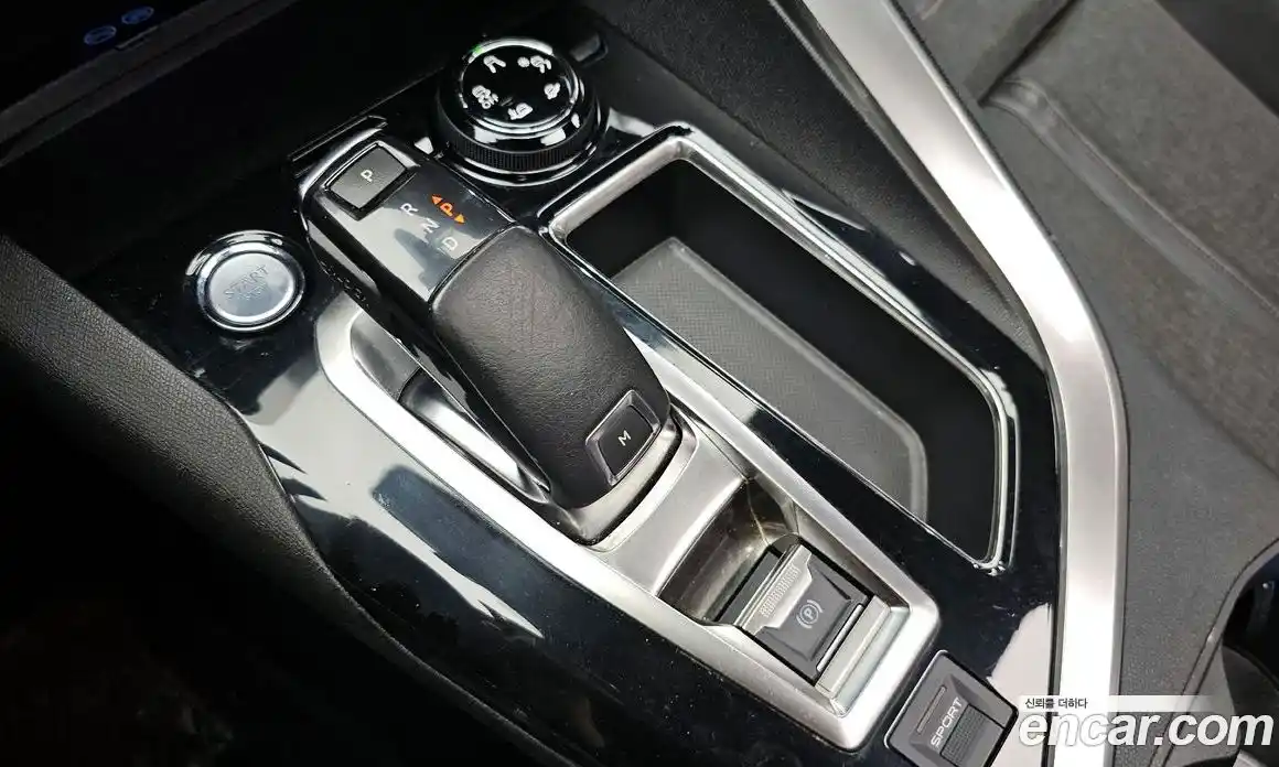 Peugeot 5008 2018 1.6 автомат (гидро), фото 9