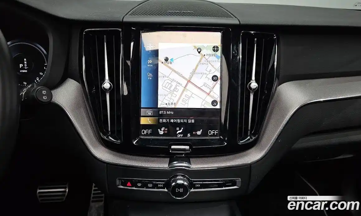 Volvo XC60 2021 2.0 автомат (гидро), фото 14