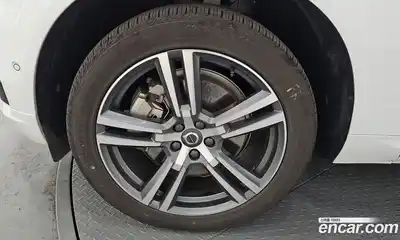 Volvo XC60 2021 2.0 автомат (гидро), миниатюра 5