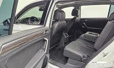 Volkswagen Tiguan 2023 2.0 автомат (гидро), миниатюра 11