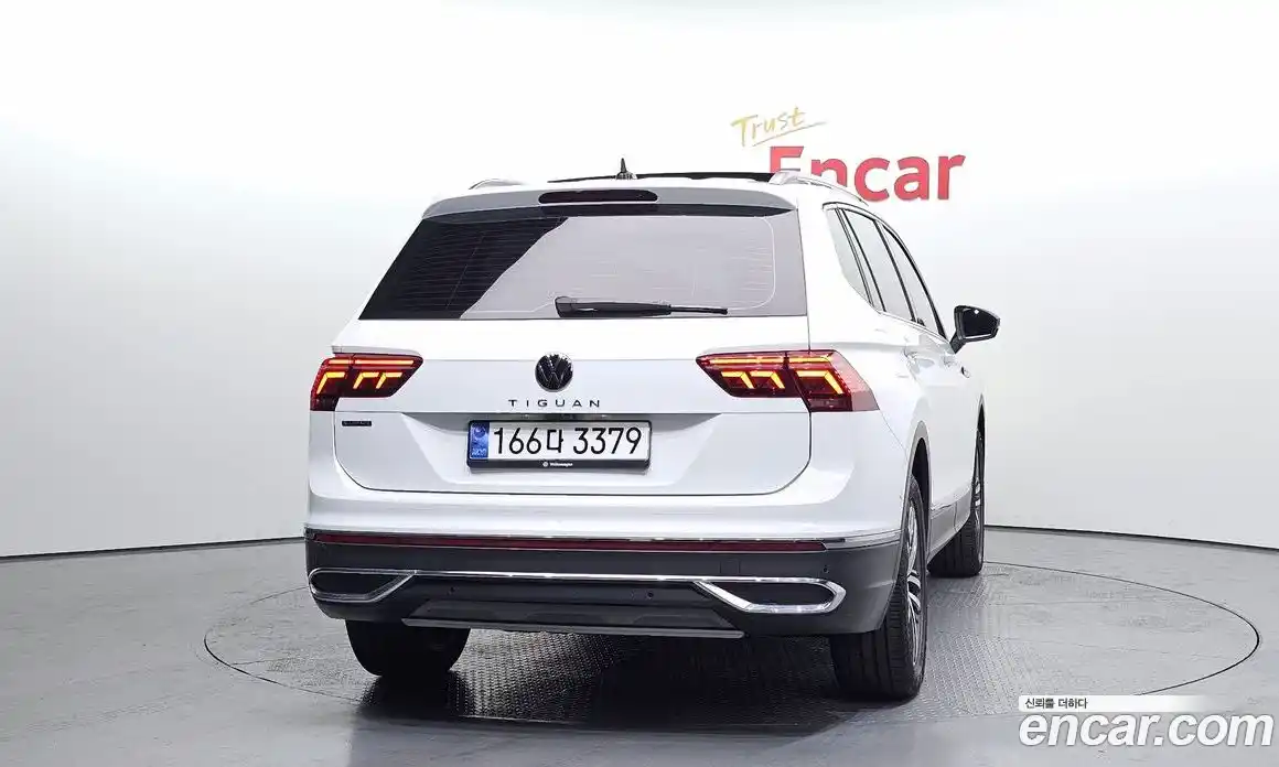 Volkswagen Tiguan 2023 2.0 автомат (гидро), фото 4
