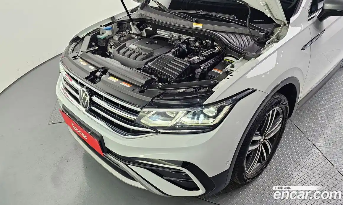 Volkswagen Tiguan 2023 2.0 автомат (гидро), фото 6