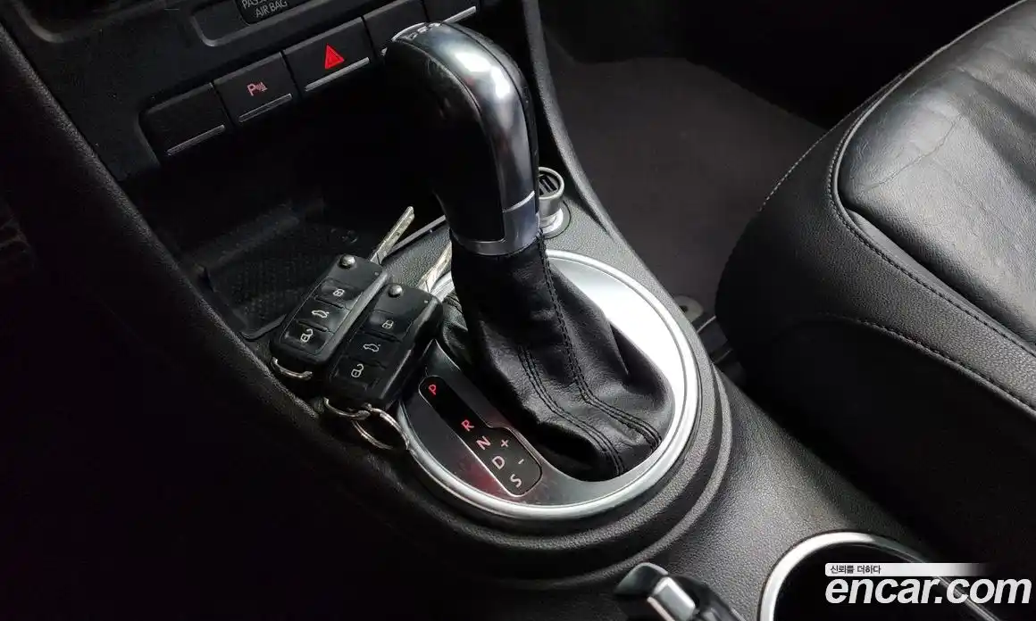 Volkswagen Beatle 2013 2.0 автомат (гидро), фото 9