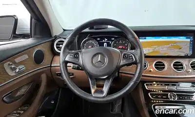 Mercedes-Benz E-Class 2017 2.0 автомат (гидро), миниатюра 12