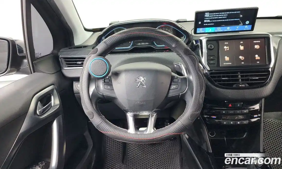 Peugeot 2008 2018 1.6 автомат (гидро), фото 13