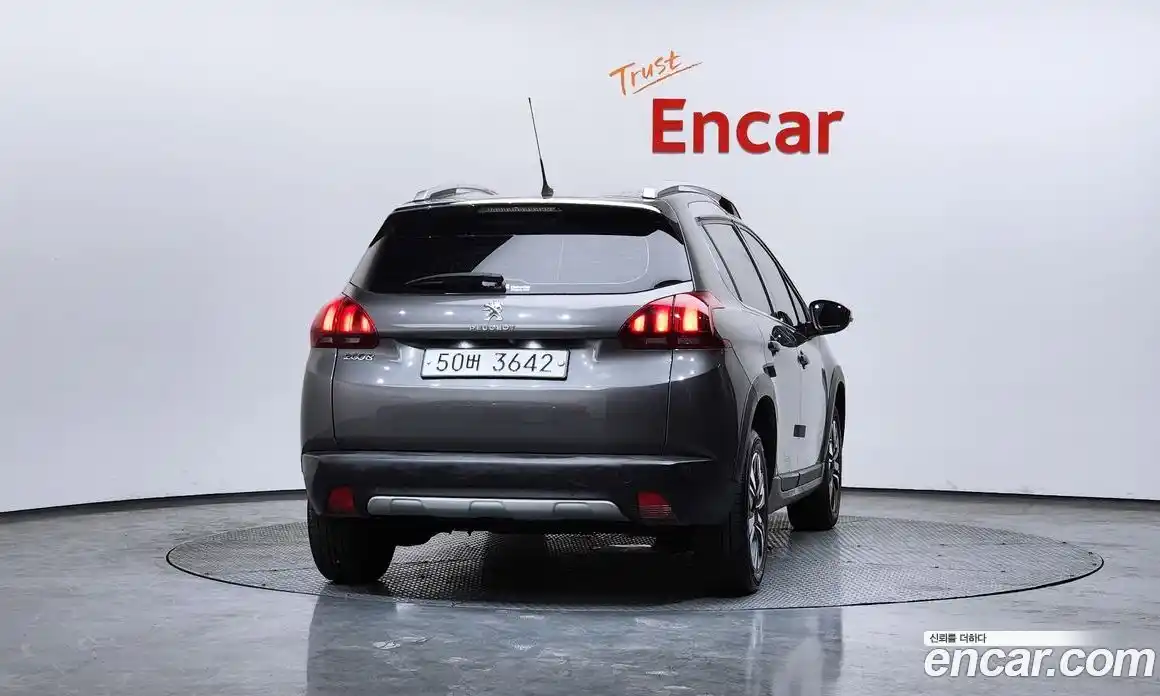 Peugeot 2008 2018 1.6 автомат (гидро), фото 4