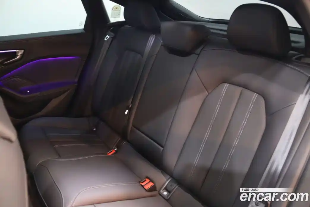 Audi A5 2025 2.0 автомат (гидро), фото 10