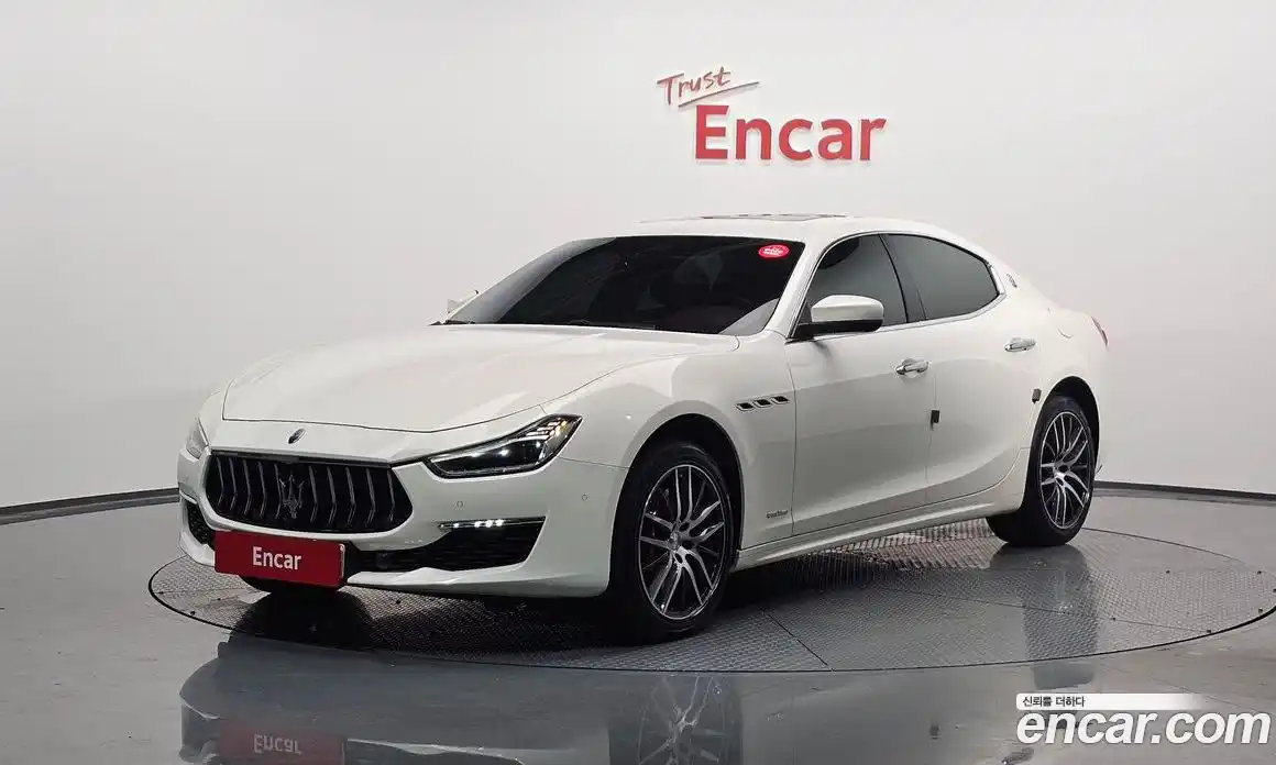 Maserati Ghibli 2017 3.0 автомат (гидро), фото 1 Maserati Ghibli 2017 3.0 автомат (гидро), фото 1