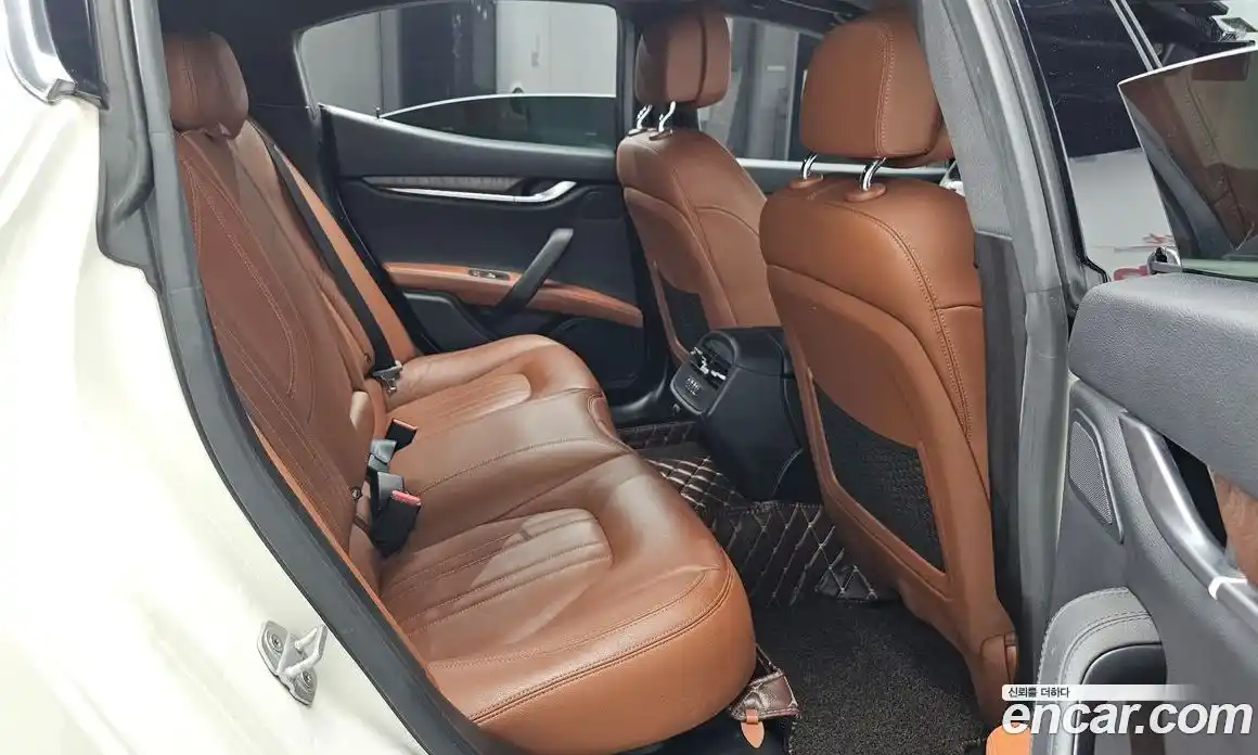Maserati Ghibli 2017 3.0 автомат (гидро), фото 11 Maserati Ghibli 2017 3.0 автомат (гидро), фото 11