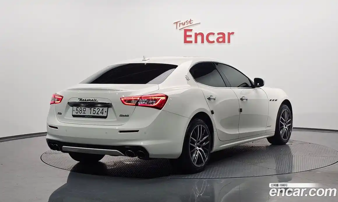 Maserati Ghibli 2017 3.0 автомат (гидро), фото 2 Maserati Ghibli 2017 3.0 автомат (гидро), фото 2
