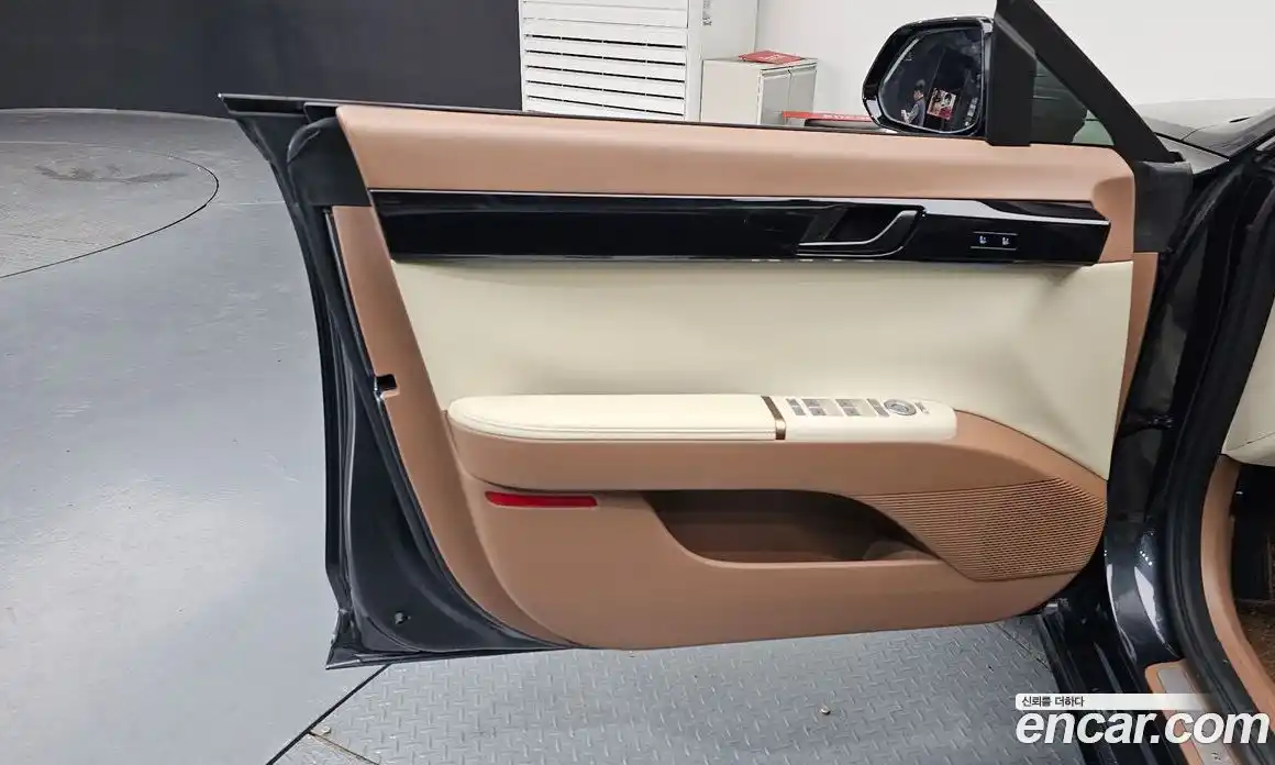 Hyundai Grandeur 2023 1.6 автомат (гидро), фото 13