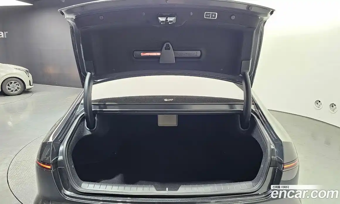Hyundai Grandeur 2023 1.6 автомат (гидро), фото 25