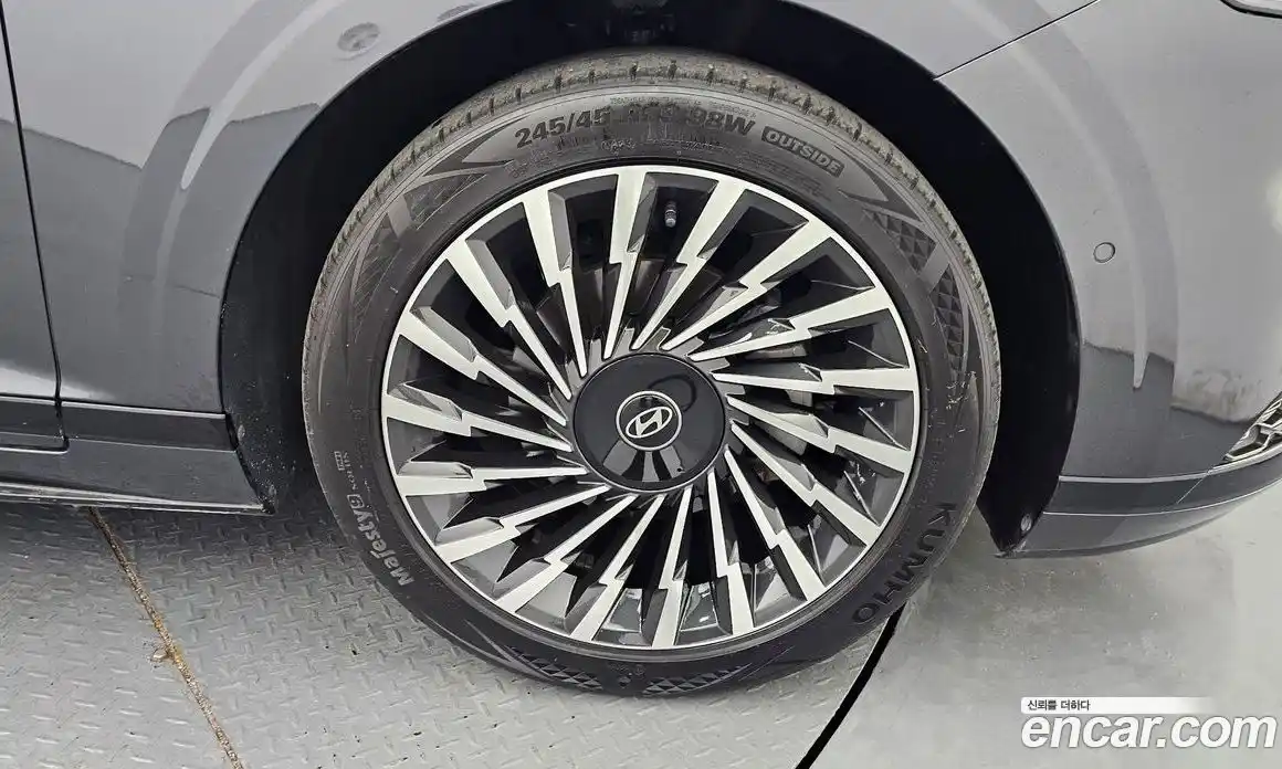 Hyundai Grandeur 2023 1.6 автомат (гидро), фото 4