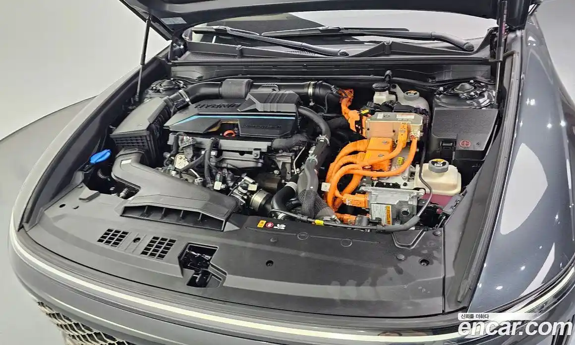 Hyundai Grandeur 2023 1.6 автомат (гидро), фото 5