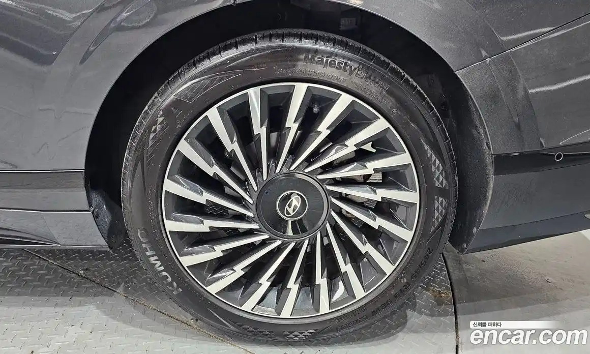 Hyundai Grandeur 2023 1.6 автомат (гидро), фото 6