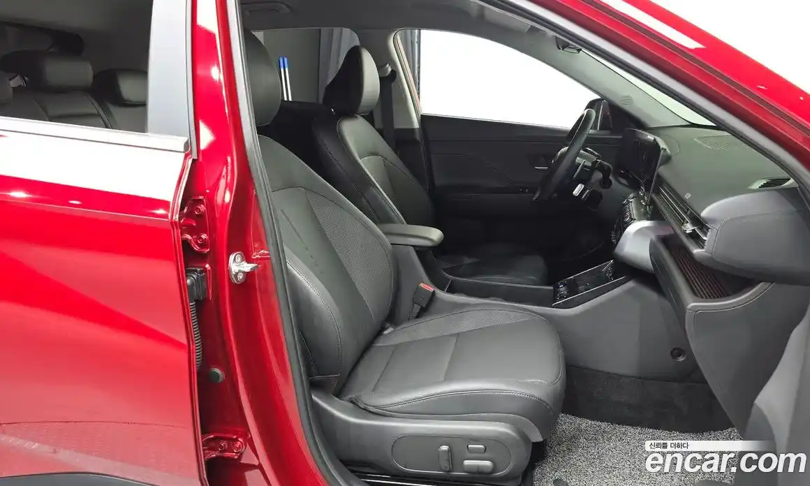 Hyundai Kona 2024 1.6 автомат (гидро), фото 11
